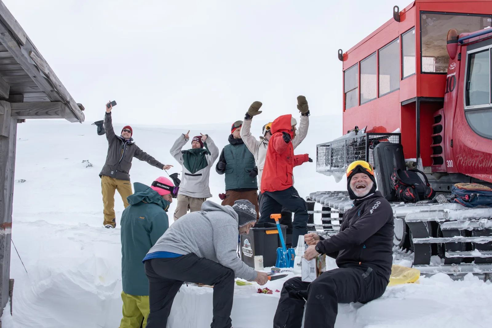 RAW.MOUNTAIN basecamp — lodge, après & mountain life