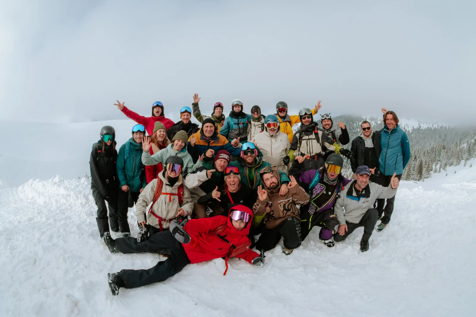 RAW.MOUNTAIN basecamp — lodge, après & mountain life